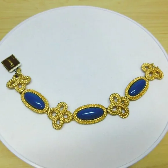 Monet Vintage Gold Tone Blue Cabochons & Fleur De Lis Bracelet - NWT - Picture 1 of 4